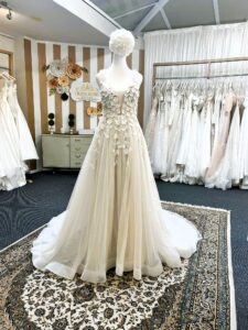 Forget Me Knot – Julianna