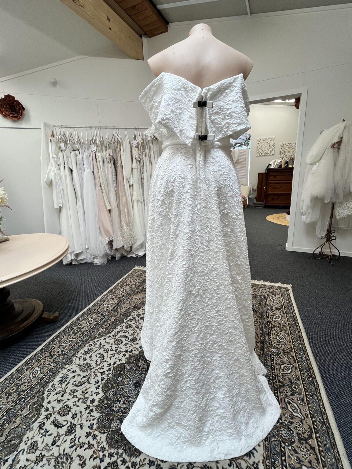 Hera Couture - Jess Pre- Loved Wedding Dress