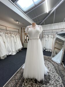 Roz Flirtini Ivory – Staci-Ann