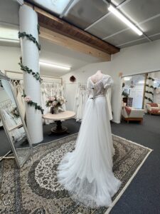 Roz Flirtini Ivory – Staci-Ann