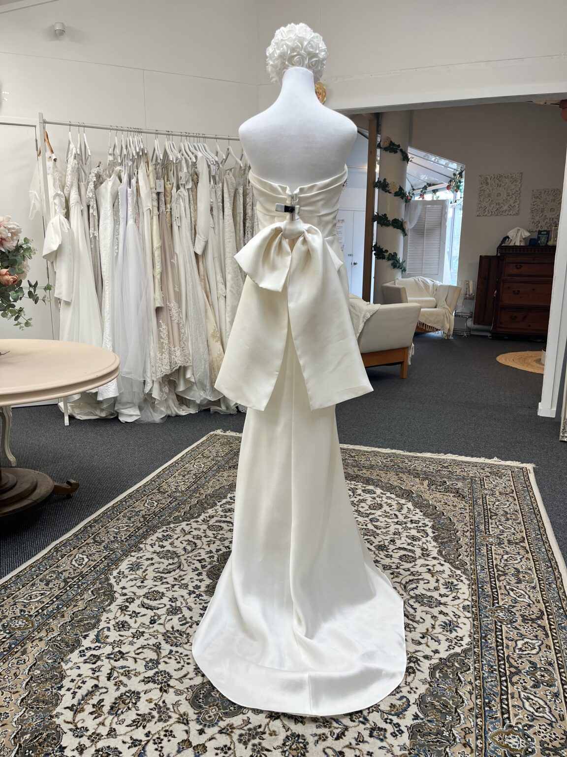 Eva Lendel Pre-Loved Wedding Dress