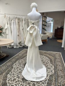 Eva Lendel Pre-Loved Wedding Dress