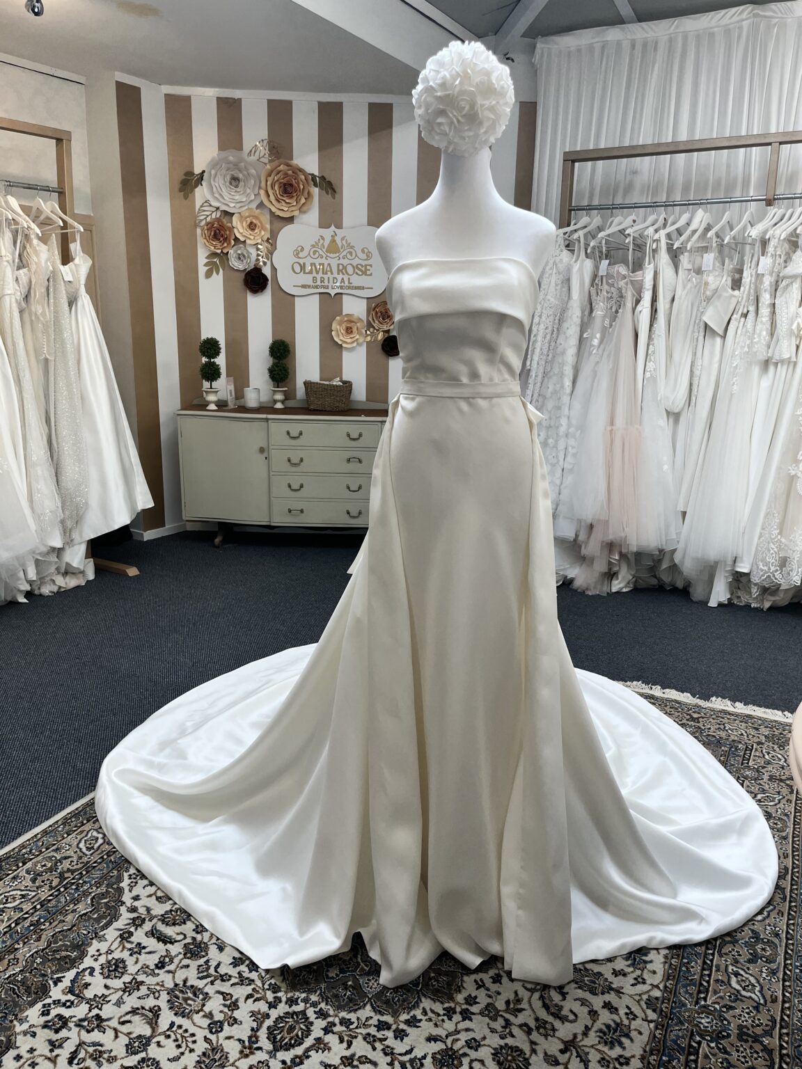 Eva Lendel Pre-Loved Wedding Dress